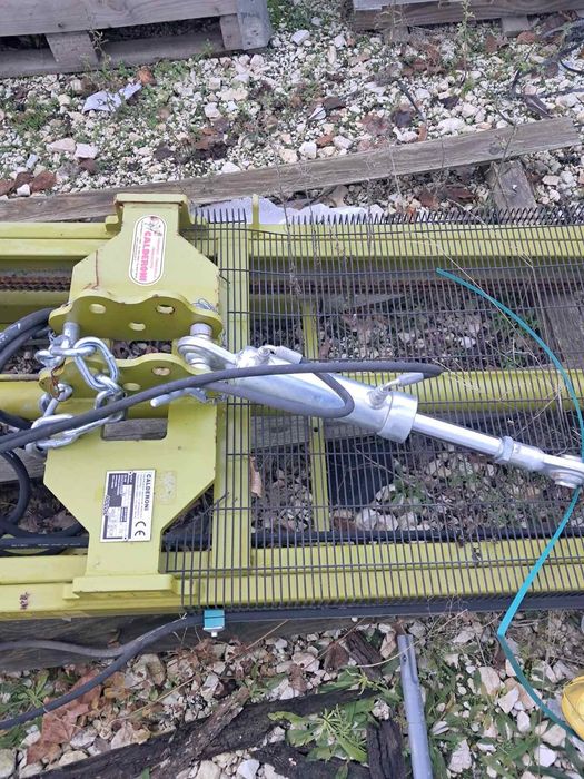 Продавам мотокарно устройство за трактор