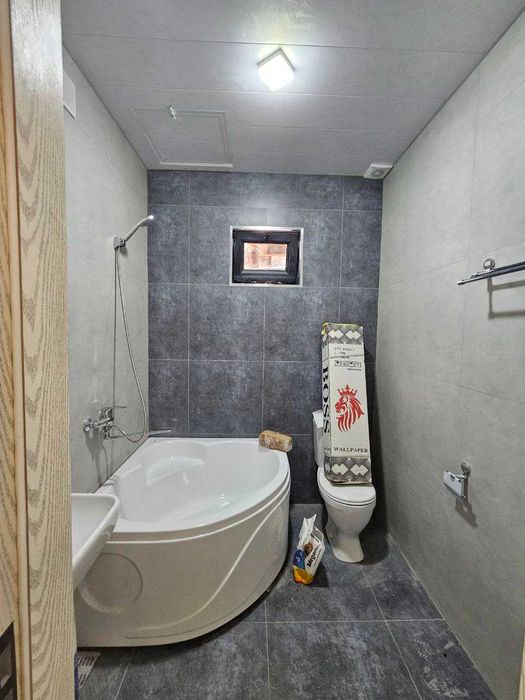 Сергели ,Хонобод . 1.6 sotihda 5 xonali shinam uy sotaman .