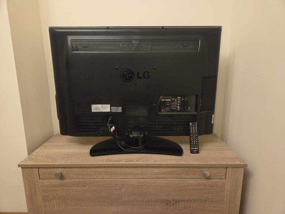 LG 37 инча Full HD .Произведен 2009г.