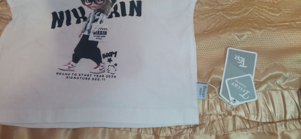 Продается детские  вещи