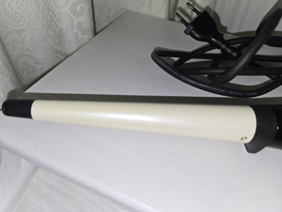 Плойка конусная PHILIPS