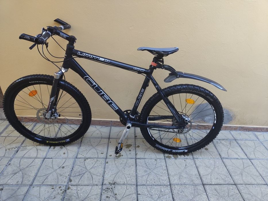 Mountain bike Cube