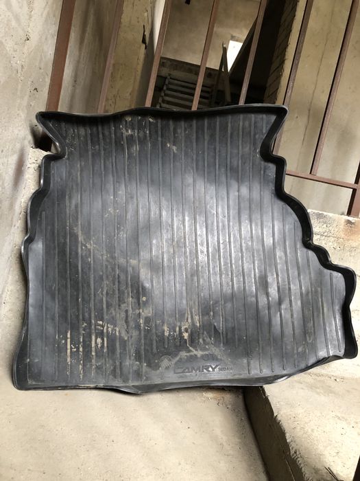 Полик на камри 30,35