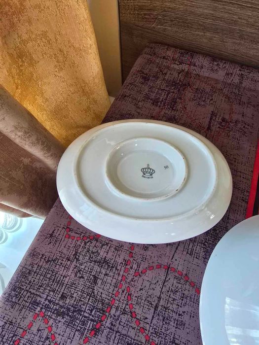 Порцеланов комплект плато, купа и сосиера