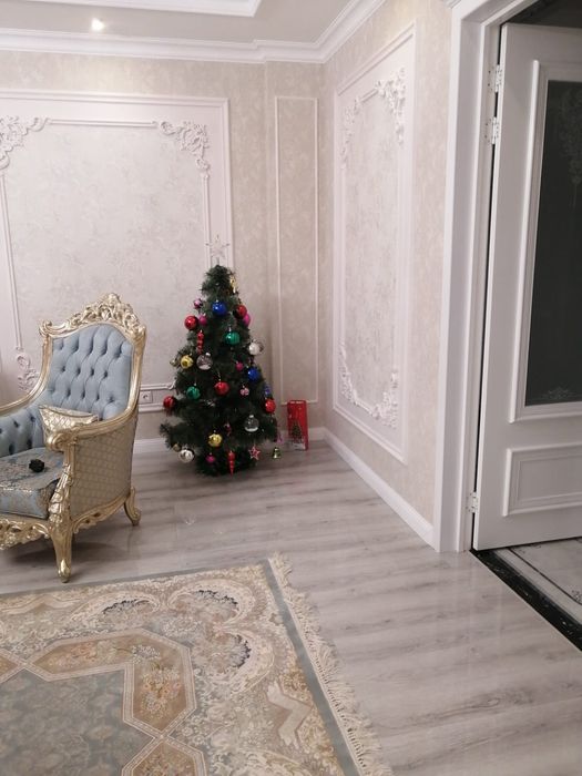 Елка в отличном состояние