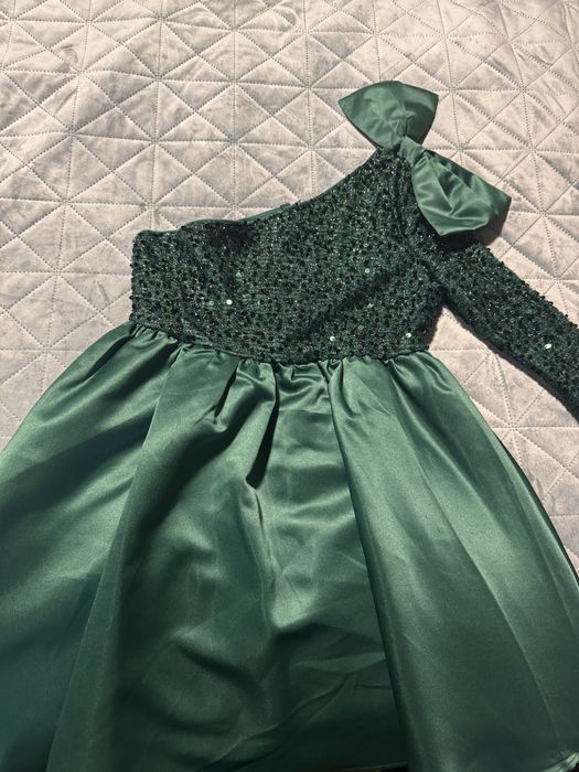 Официални роклички за 8 и 10 годишни