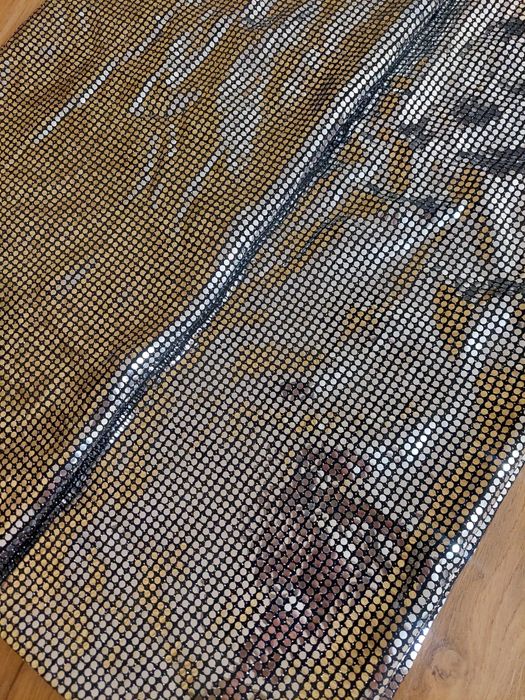 Распродажа тканей для одежды