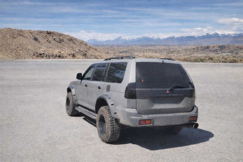 Уширители (раздувки) за калници Mitsubishi Pajero Sport