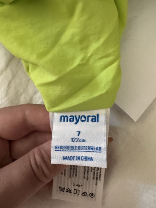 Двулицево яке Mayoral против вятър