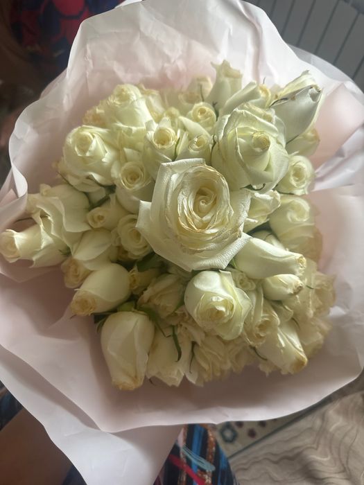 51роза букет цветов белый роза