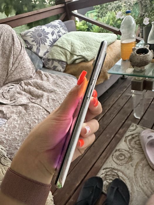 Продам телефон Poco F3