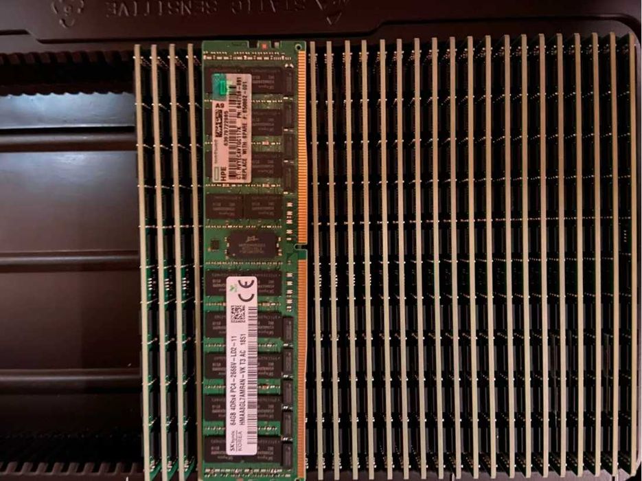 HP 64GB DDR4-2666V LRDIMM Server Memory PC4-21300 RAM памет