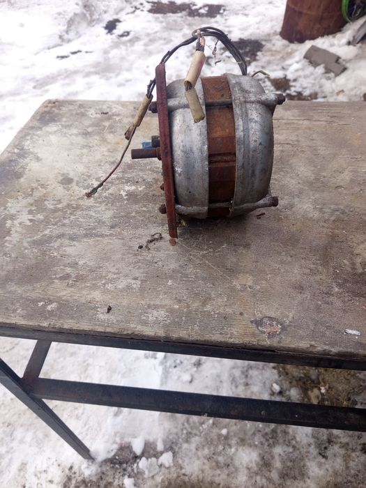 Продам электродвигатели разные