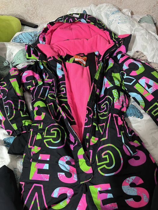 Продам зимний комбинезон 146 рр