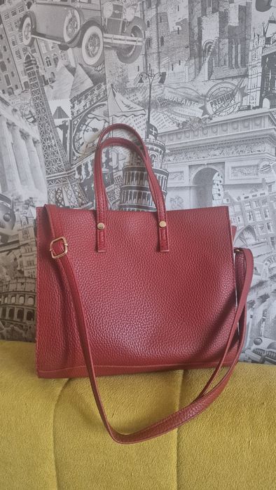 Продам сумочку бордовую