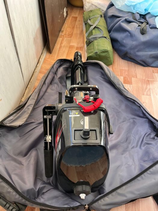 Продам лодочный мотор Меркурии