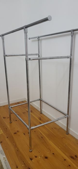 Продается вешелка