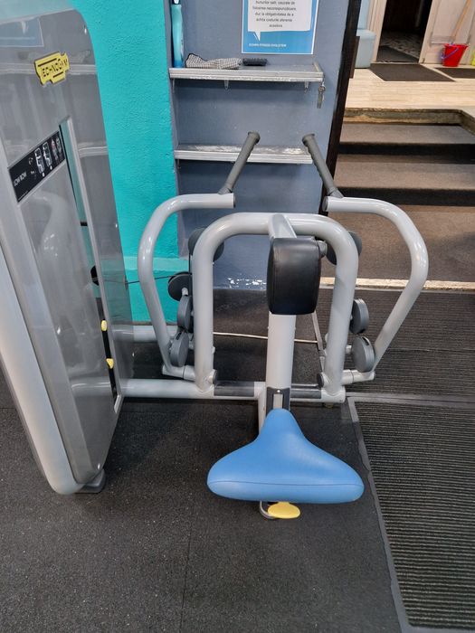 Low row/Pectoral Machine Techogym