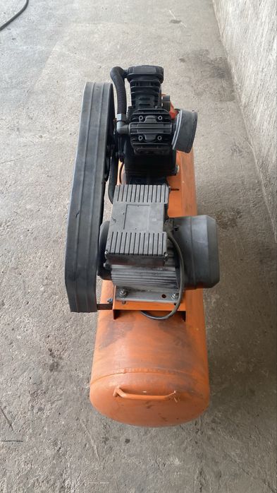 Воздушный комперессор ВИХРЬ