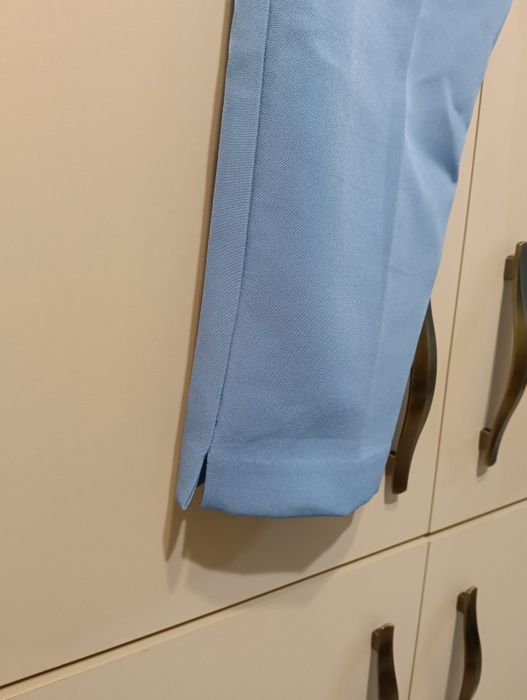 Vând pantaloni mărimea S