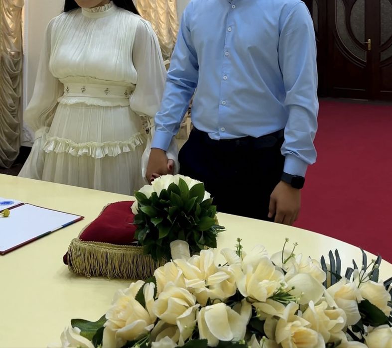 Продается белое платье на ЗАГС