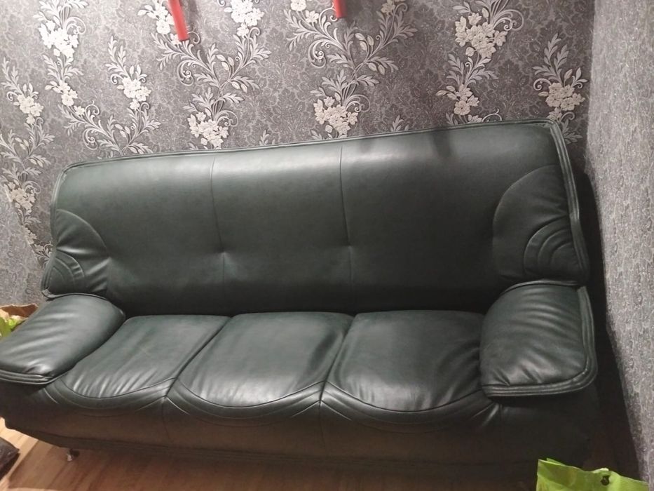 Продам диван и 2 кресла