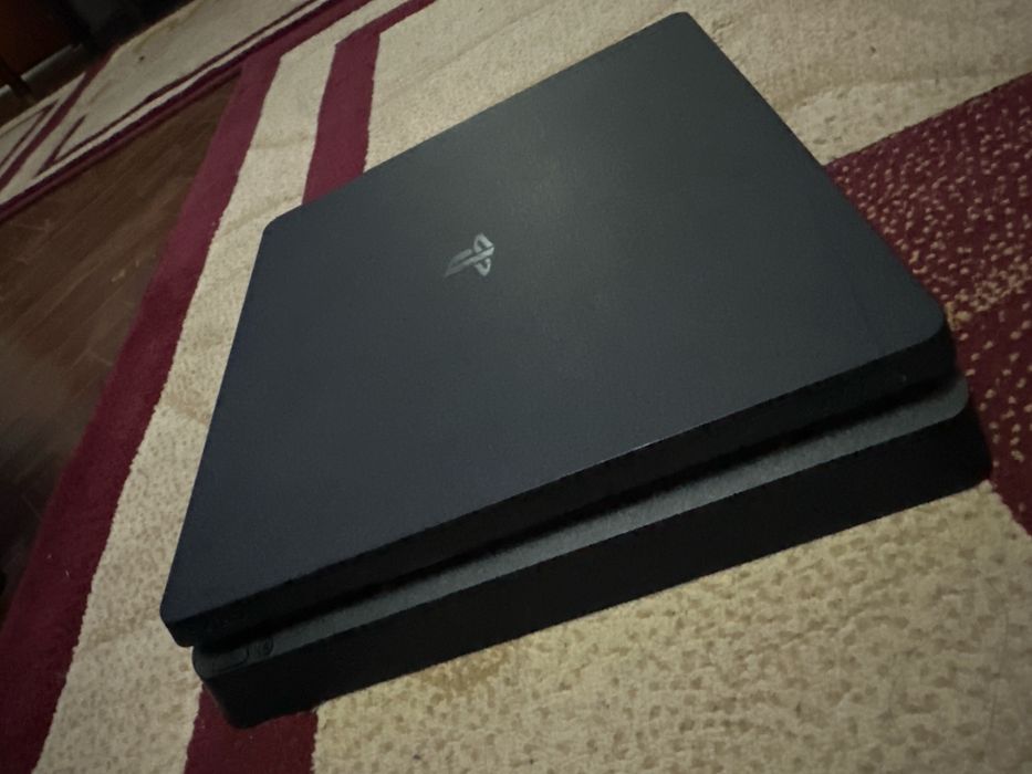 Vand ps4 slim urgent !!