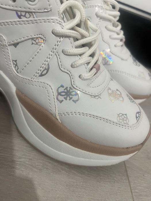Маратонки Guess размер 35