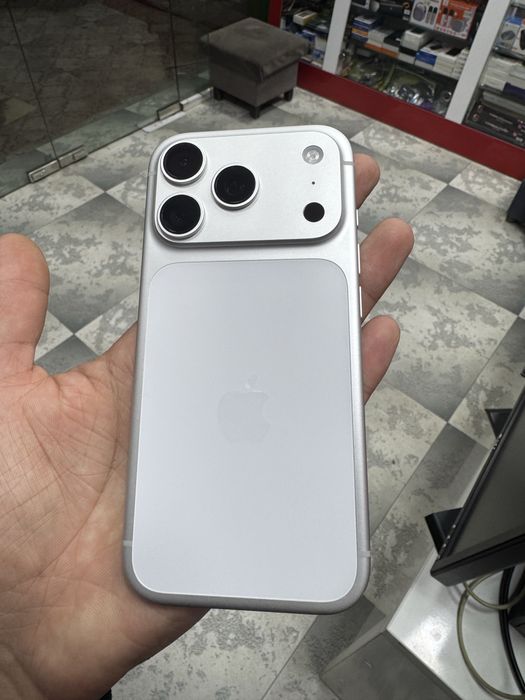 Iphone 17 pro 1 tb silver ideal