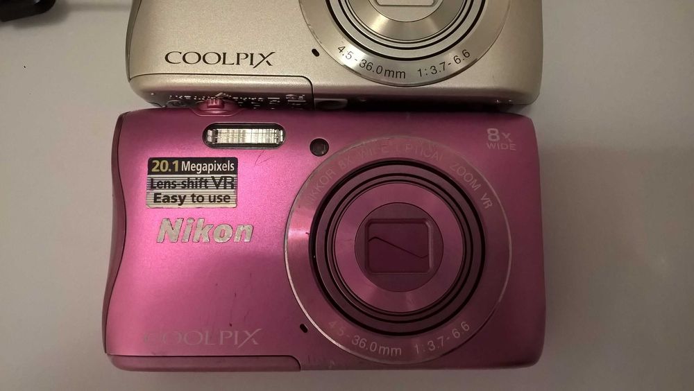 Nikon vintage digital roz violet