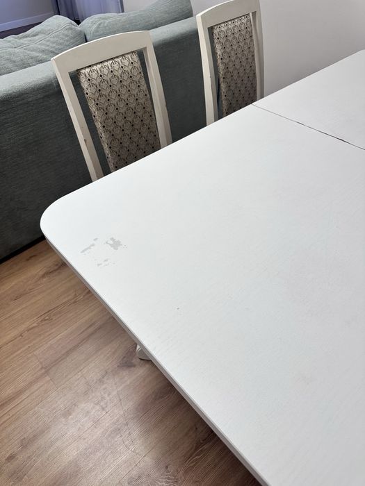Срочно продам стол со стульями