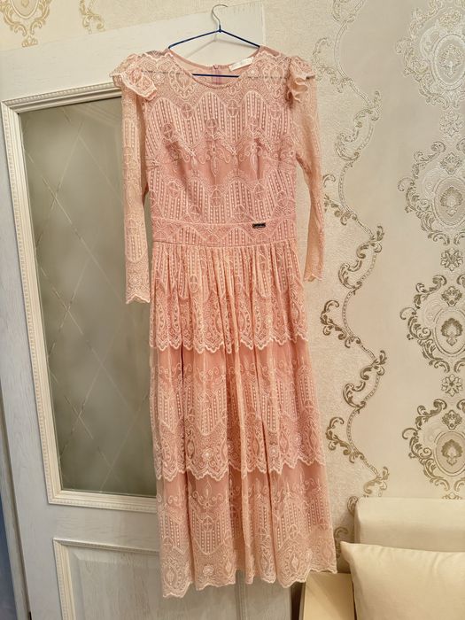 Продам платье розового цвета