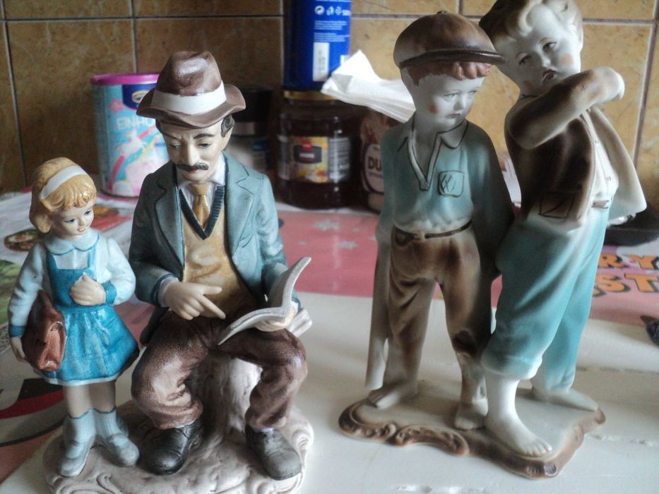 Glob pamantesc iluminat si veioza/ceas/telefon/ morisca si bibelouri