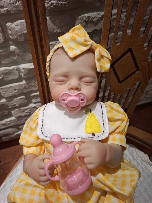 Реалистична кукла