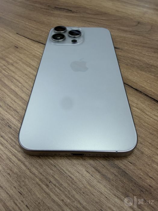 IPhone 15 pro max natural titan