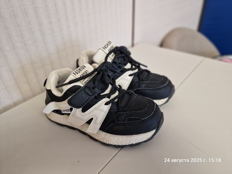 Кроссовки детские 30 размер