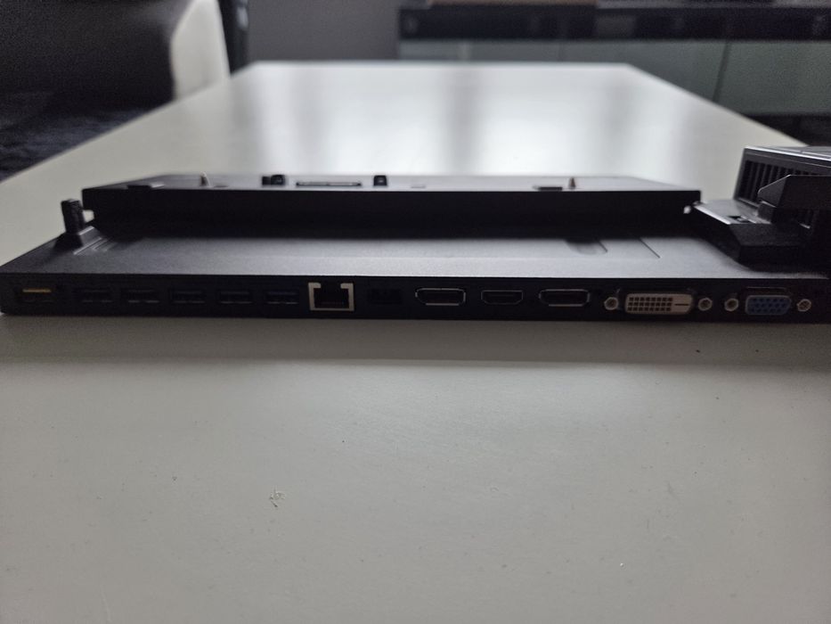 Incarcator, Ultra Dock si geanta laptop  LENOVO