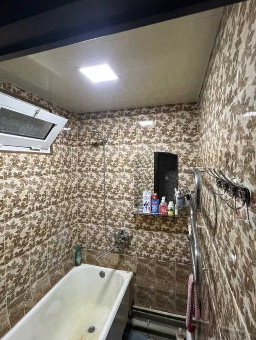 Медгарадокда 3 хонали квартиза Зудлик билан сотилади !