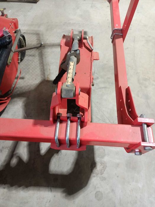 Se vinde masina plantat rasaduri pefolie mulcire