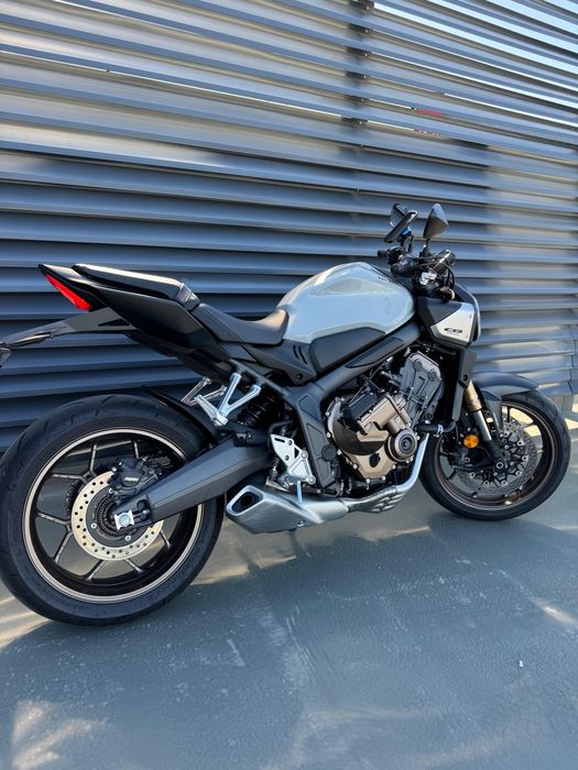 Honda CB 650r E-clutch 2024