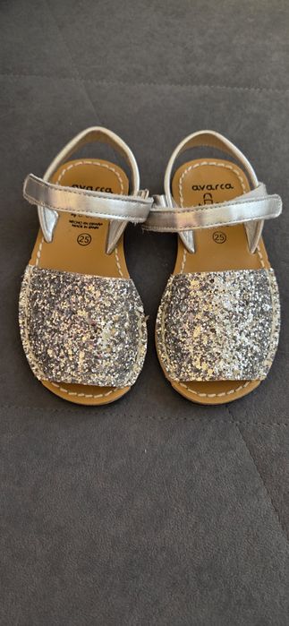 Продам детские сандали