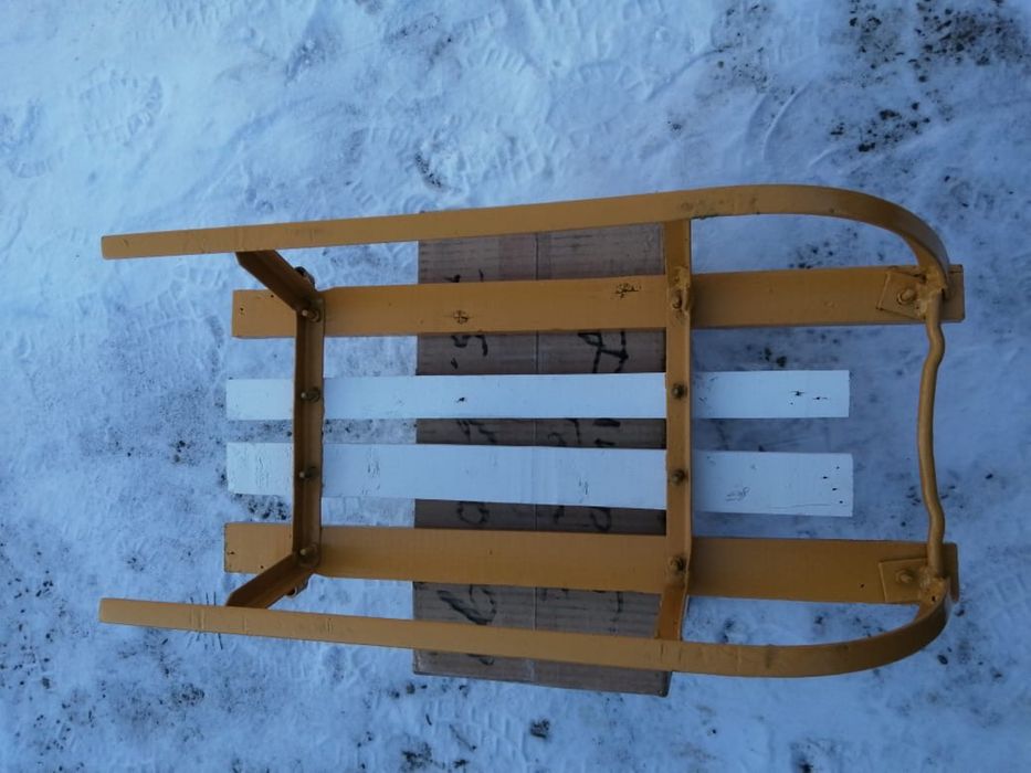 Продам сани в хорошем состояний