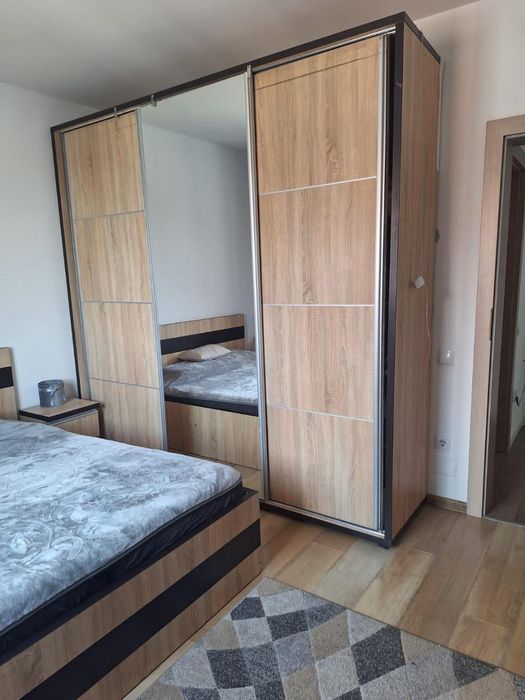 Vand apartament 2 camere in Cartierul latin(zona de case)