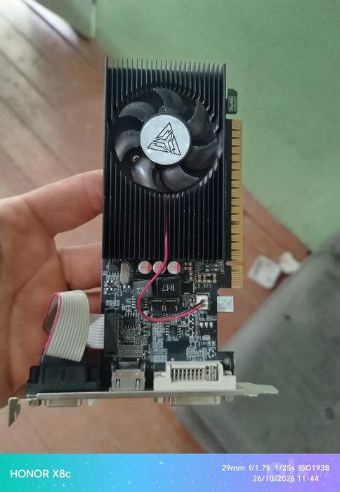 Vediokarta GT 730 4GB. Klaviatura