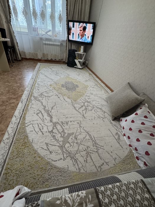 Продам ковер отличный