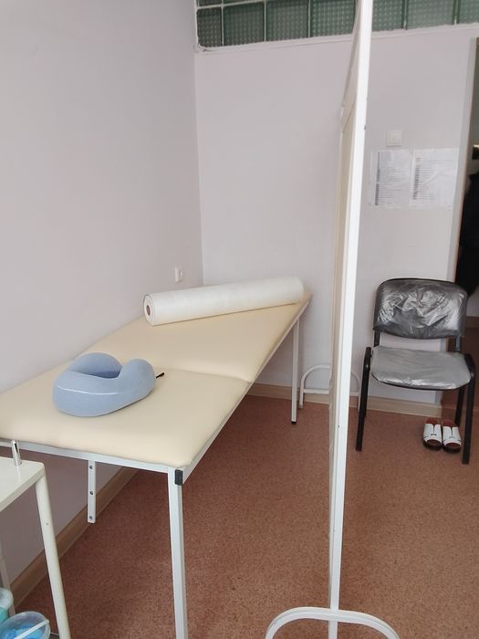 Кушетка медицинская,ширма