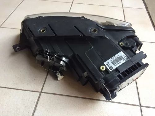 Far bixenon Original passat b6 complet partea dreapta