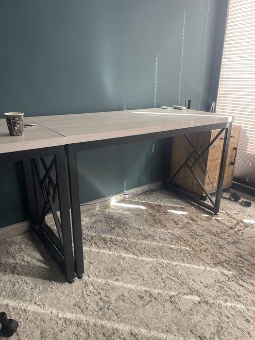 Ofis loft Stollar sotiladi 4 ta bor.