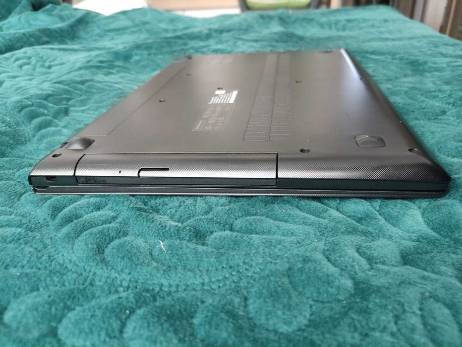 Laptop Lenovo IdeaPad 100-15IBD – pentru piese (cu incarcator functional)