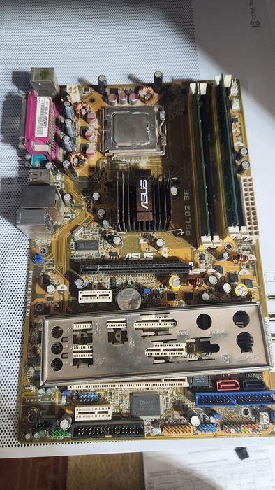 Комплект процессор + мать + ОЗУ на LGA 775 для ретросборок